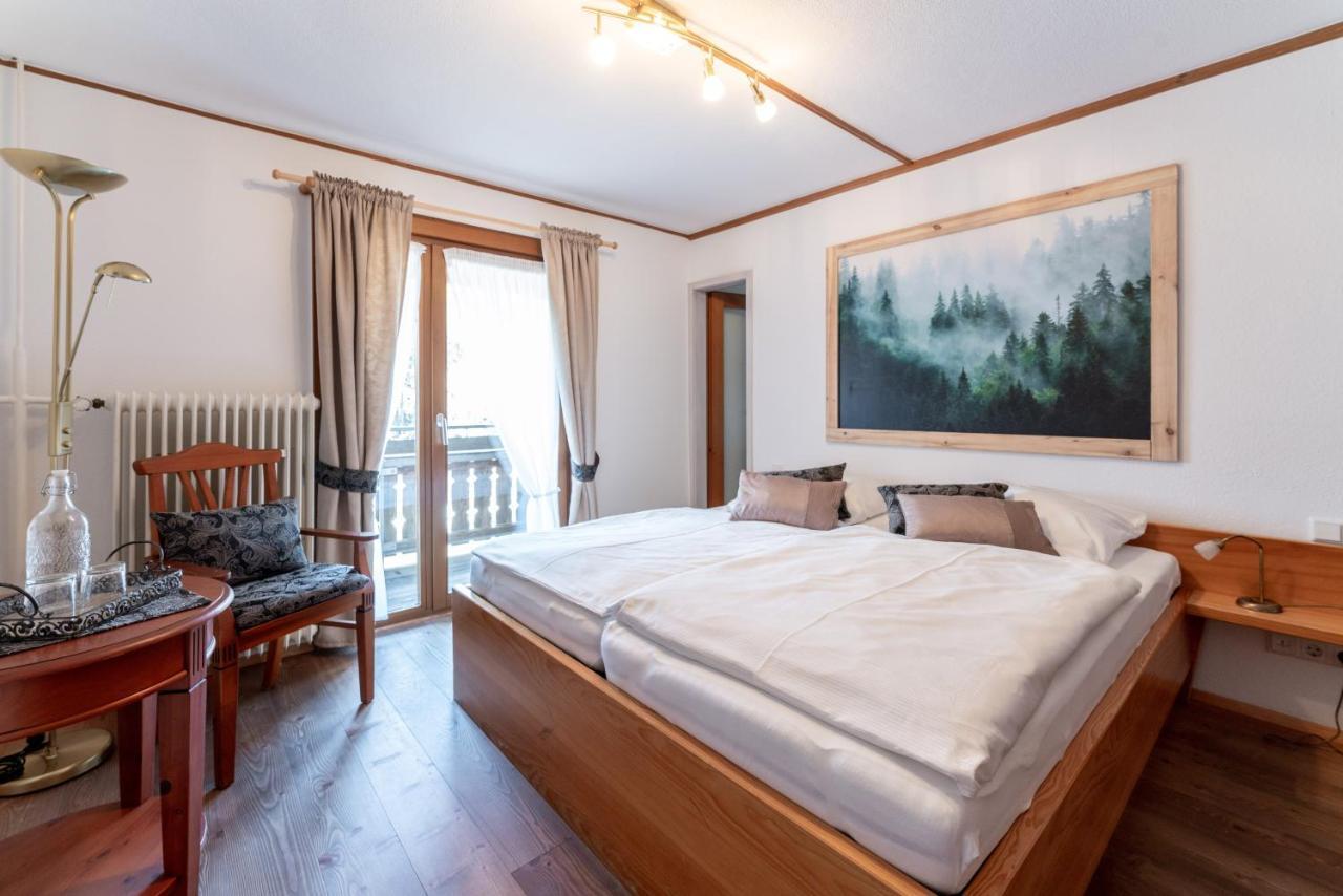 Hoehengasthaus Kolmenhof An Der Donauquelle فورتفاغن المظهر الخارجي الصورة