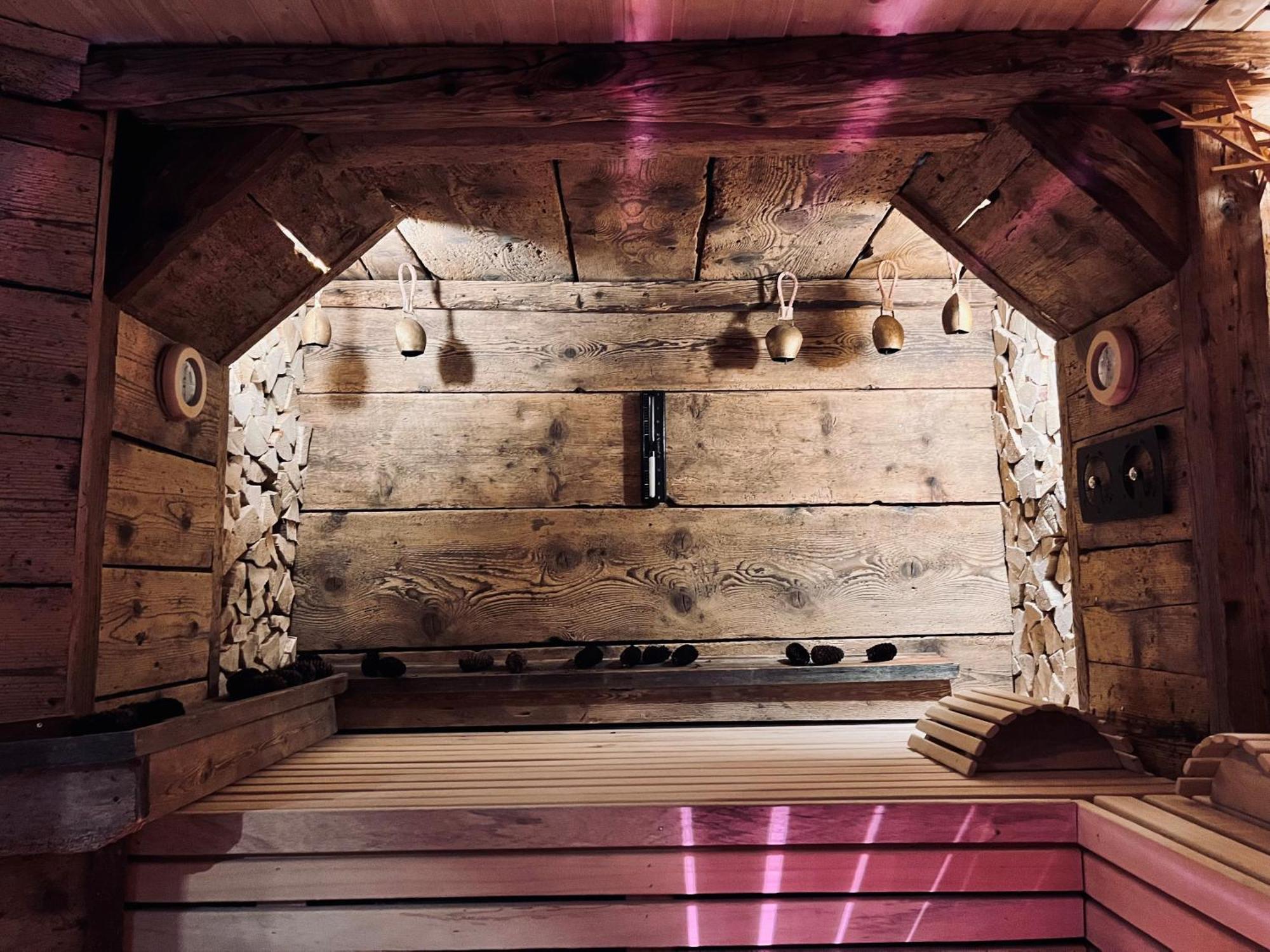 Hoehengasthaus Kolmenhof An Der Donauquelle فورتفاغن المظهر الخارجي الصورة