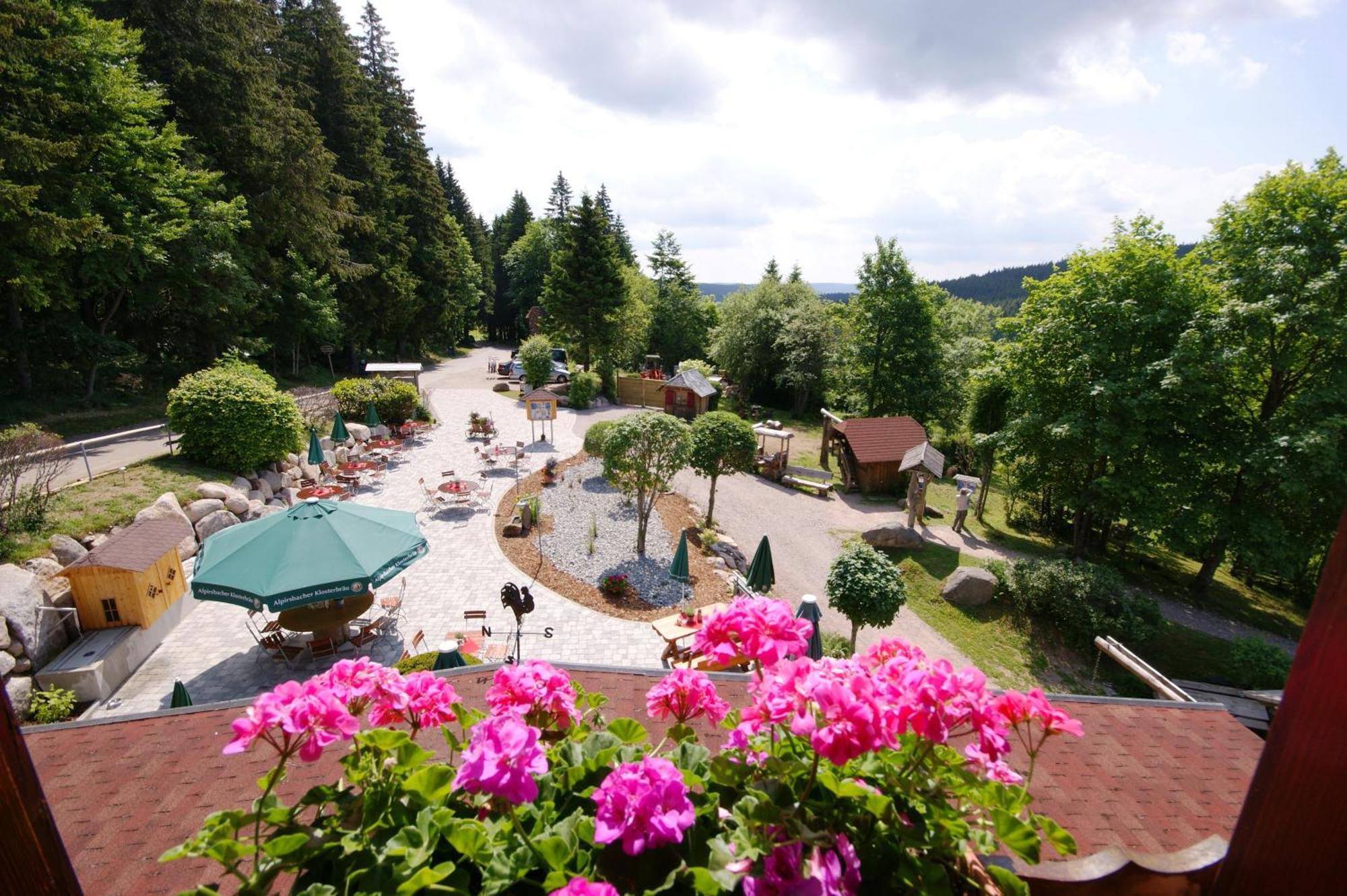 Hoehengasthaus Kolmenhof An Der Donauquelle فورتفاغن المظهر الخارجي الصورة