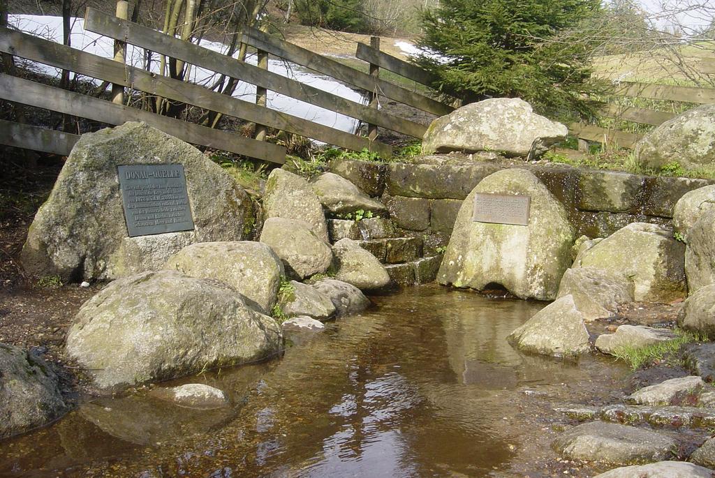 Hoehengasthaus Kolmenhof An Der Donauquelle فورتفاغن المظهر الخارجي الصورة